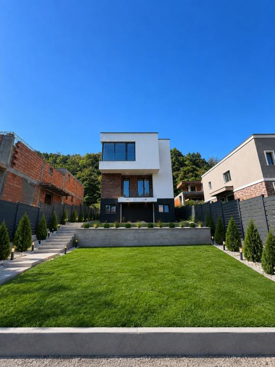 Casa individuala  , 146 mp utili , 400 mp teren liber ,  in zona Tauti 
