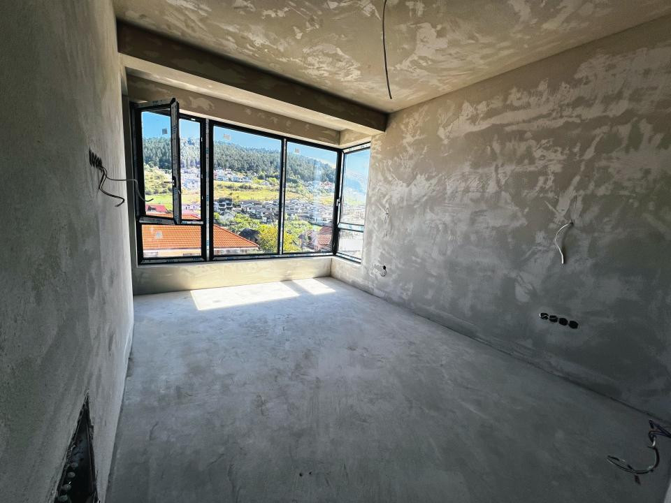 Casa individuala  , 146 mp utili , 400 mp teren liber ,  in zona Tauti 