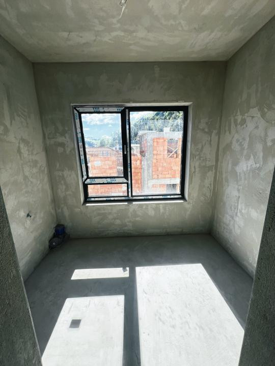 Casa individuala  , 146 mp utili , 400 mp teren liber ,  in zona Tauti 