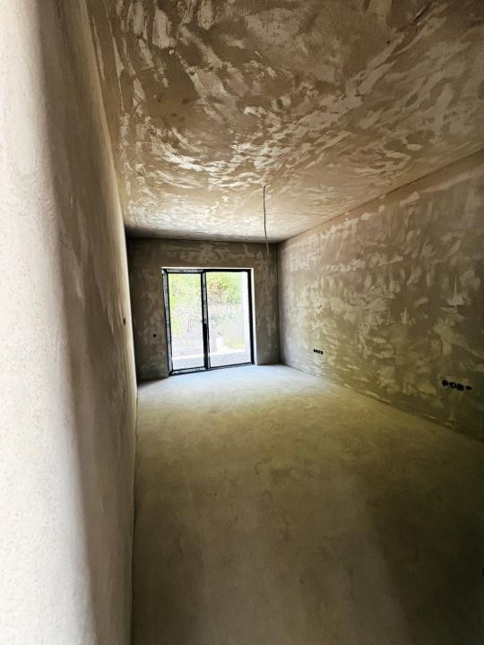 Casa individuala  , 146 mp utili , 400 mp teren liber ,  in zona Tauti 