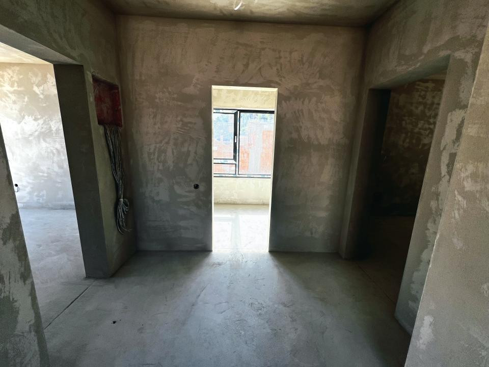 Casa individuala  , 146 mp utili , 400 mp teren liber ,  in zona Tauti 