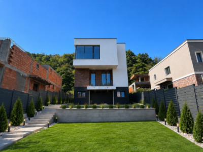 Casa individuala  , 146 mp utili , 400 mp teren liber ,  in zona Tauti 