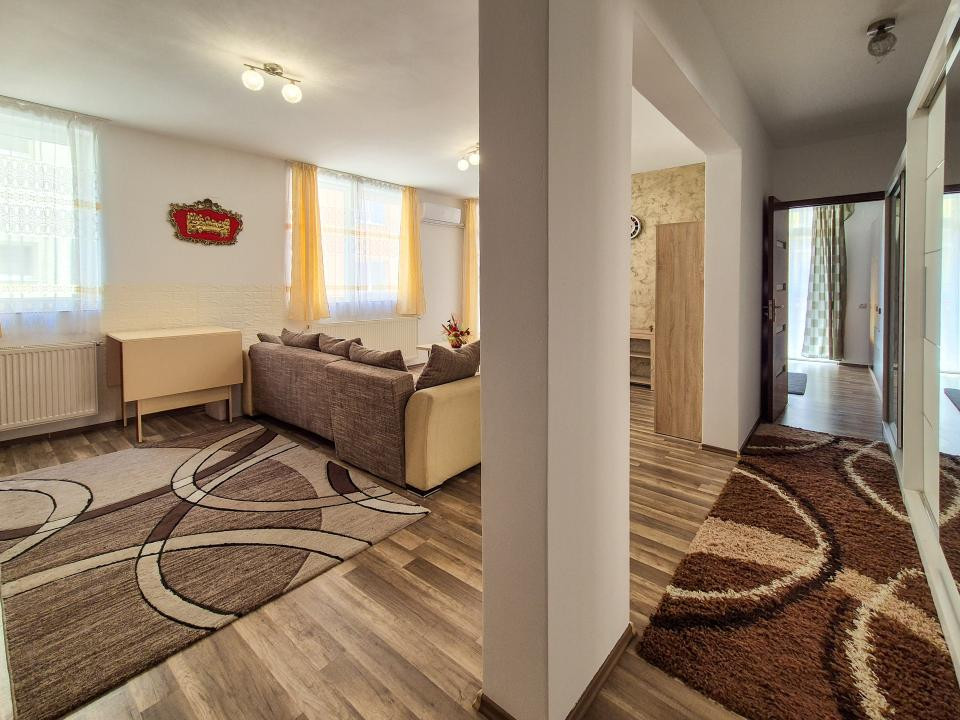 Apartament 2 camere, la cheie, etaj intermediar,parcare-strada Eroilor