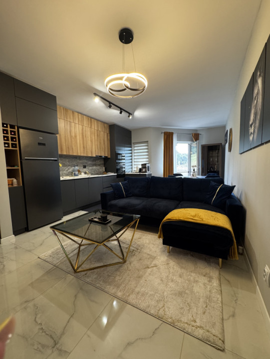 Apartament de 3 camere, 64 mp, mobilat/utilat, parcare,Zona Sub Cetate