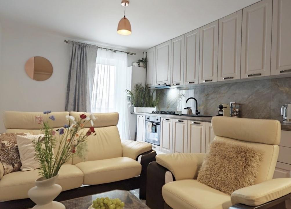 Apartament la cheie cu 2 camere,parcare subterana,etaj 2,Dambul Rotund