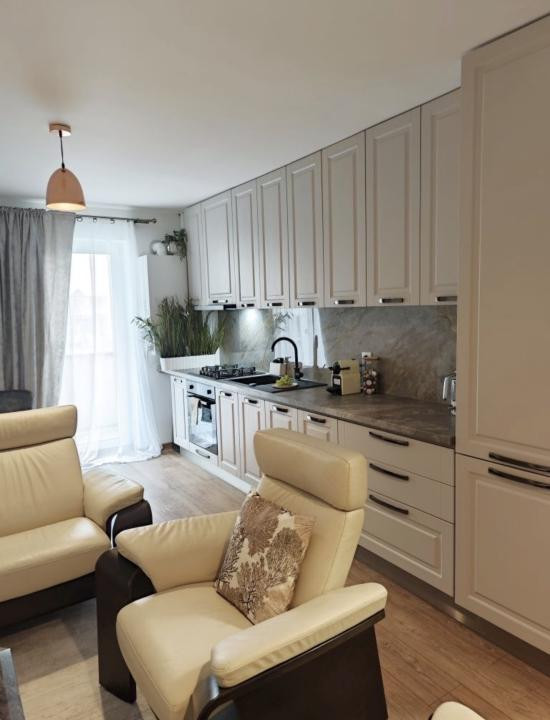 Apartament la cheie cu 2 camere,parcare subterana,etaj 2,Dambul Rotund