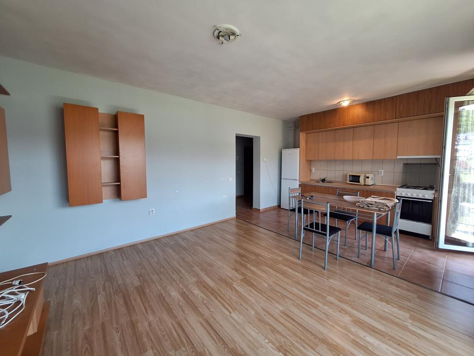 Apartament cu 2 camere, 52 mp, parcare, zona Porii