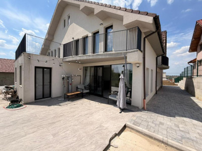 Casa individuala de inchiriat, 4 dormitoare, Oradea 
