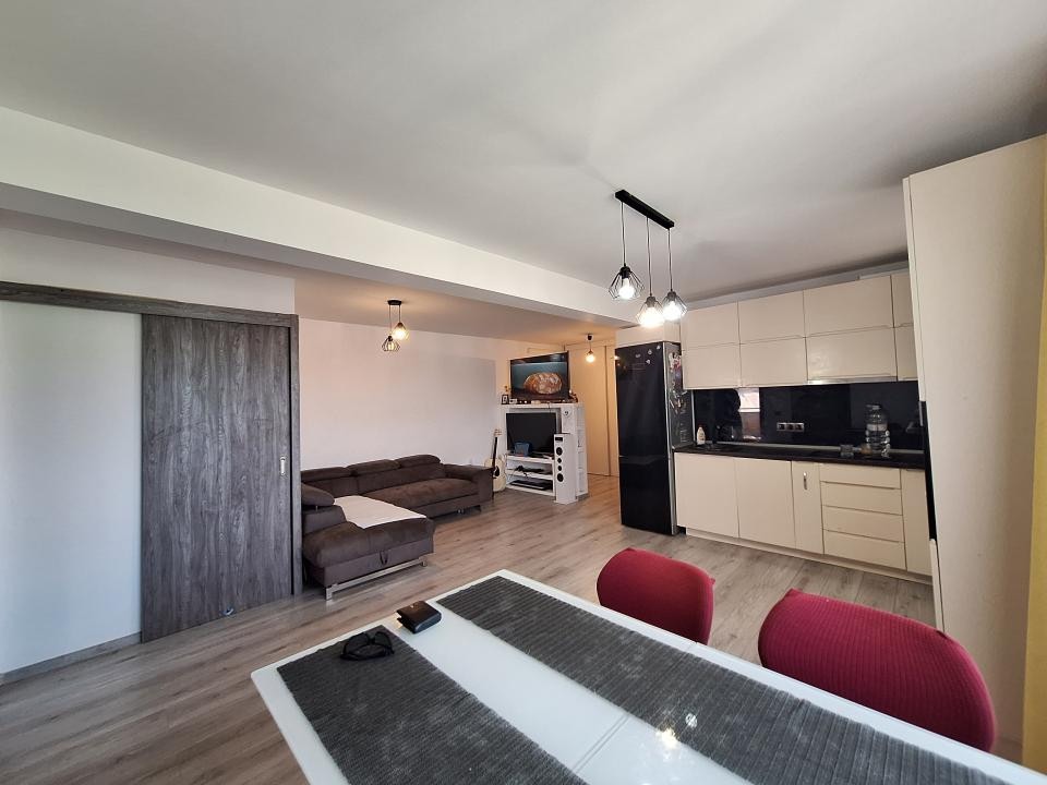 Apartament cu 3 camere, 66,29 mp, parcare, boxa, zona Parcului Poligon