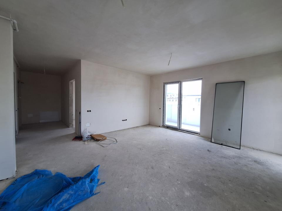 Apartament semifinisat cu CF, bloc nou, zona Eroilor