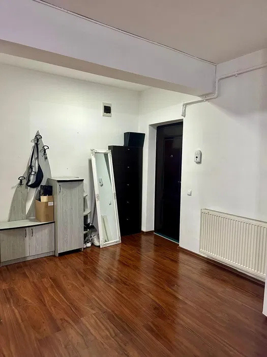 Apartament cu o camera, 41 mp, parcare, zona Florilor