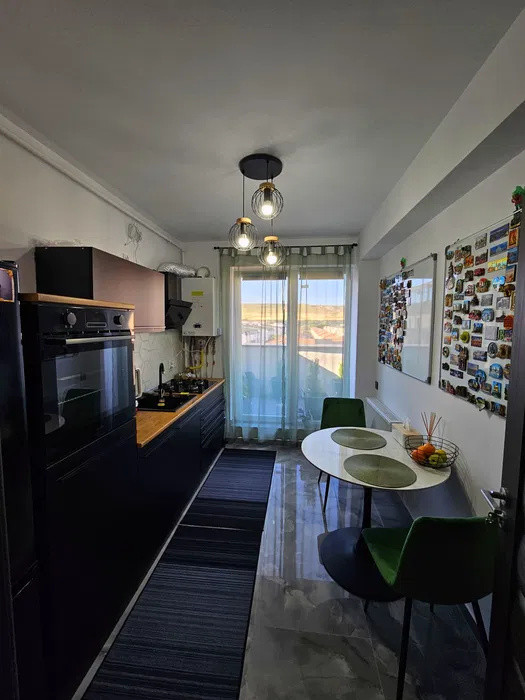 Apartament la cheie, decomandat, 2 parcari, zona Terra