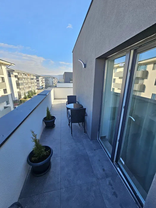 Apartament la cheie, decomandat, 2 parcari, zona Terra