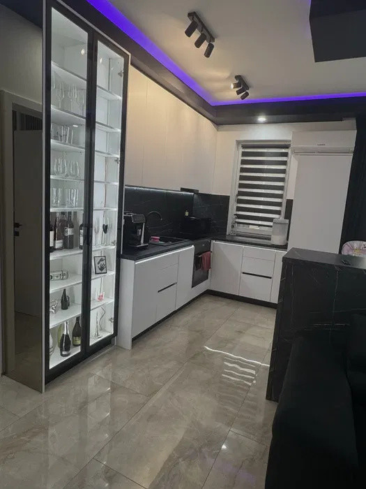 Apartament cu 2 camere, 52 mp, balcon, zona Razoare