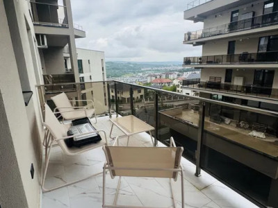 Apartament cu 2 camere, 52 mp, balcon, zona Razoare