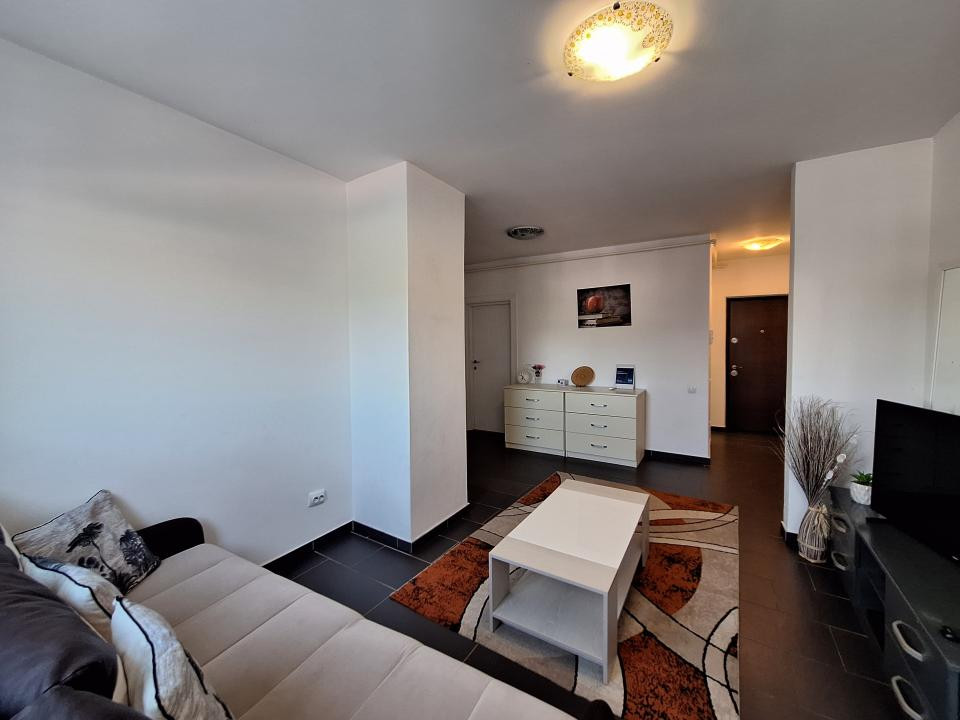 Apartament cu 3 camere, 60 mp, balcon de 20 mp, zona BMW