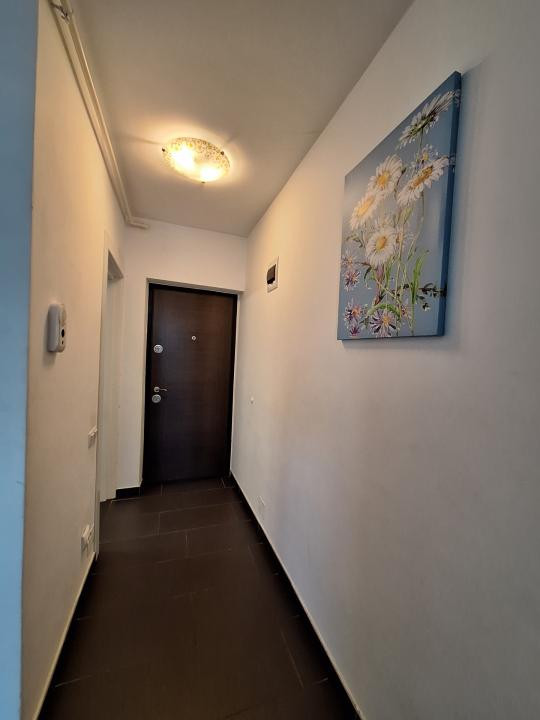 Apartament cu 3 camere, 60 mp, balcon de 20 mp, zona BMW