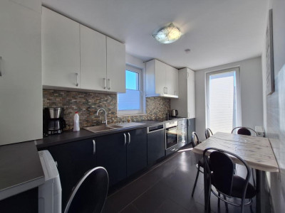 Apartament cu 3 camere, 60 mp, balcon de 20 mp, zona BMW