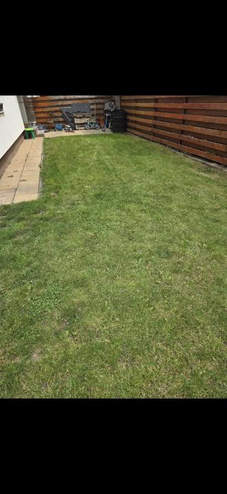 Duplex cu 4 camere,curte,zona Terra