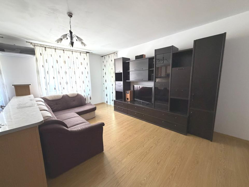 Apartament cu 2 camere, 52 mp, parcare, etajul 1, zona Eroilor