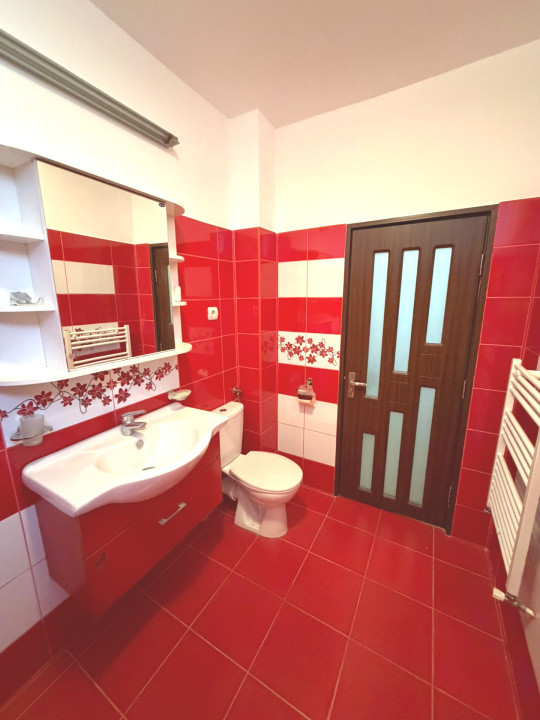 Apartament cu 2 camere, 52 mp, parcare, etajul 1, zona Eroilor