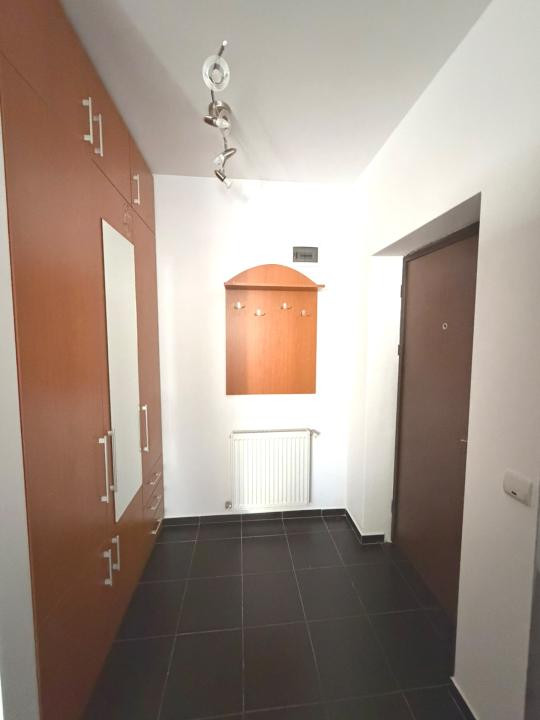 Apartament cu 2 camere, 52 mp, parcare, etajul 1, zona Eroilor