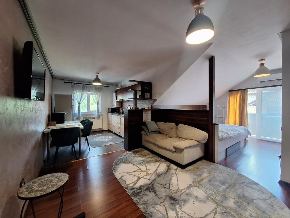 Apartament cu 2 camere, 36 mp, balcon, zona Cetatii