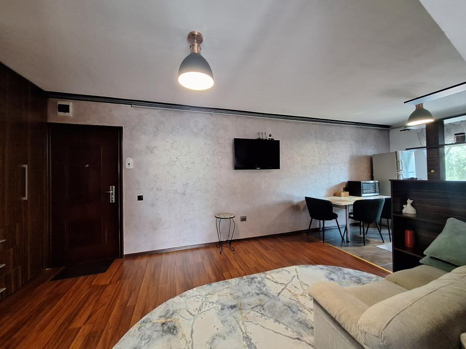 Apartament cu 2 camere, 36 mp, balcon, zona Cetatii