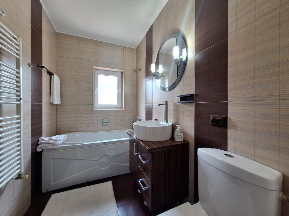 Apartament cu 2 camere, 36 mp, balcon, zona Cetatii