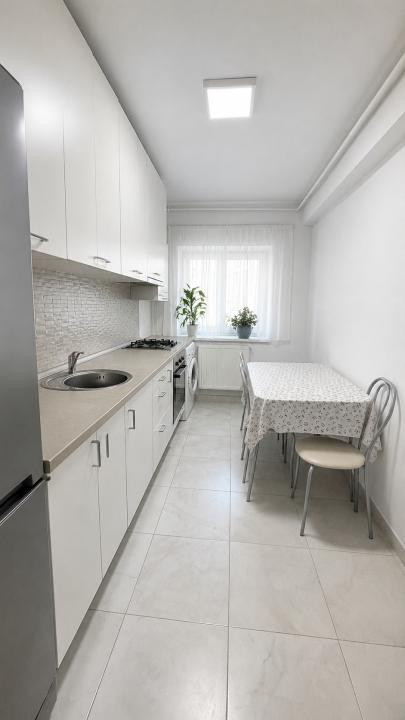 Apartament de inchiriat cu 2 camere , parcare ,etaj 1, zona Florilor