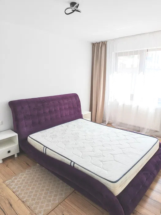 Apartament cu 2 camere, 55 mp, balcon, zona Sub Cetate