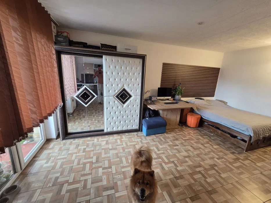 Apartament cu o camera, 34 mp, parcare, balcon, zona Florilor