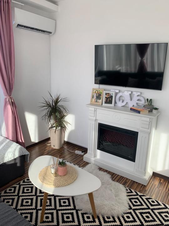 Apartament cu 3 camere, 59 mp, 2 balcoane, zona Florilor