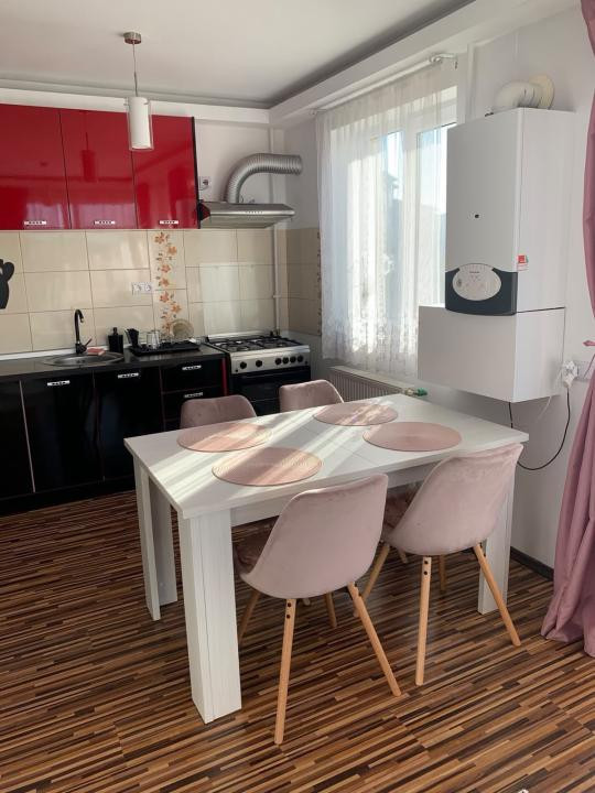 Apartament cu 3 camere, 59 mp, 2 balcoane, zona Florilor