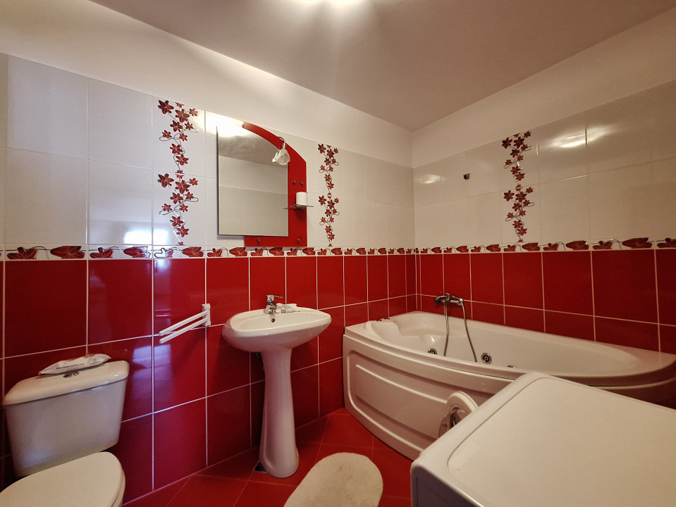Apartament cu 3 camere, 59 mp, 2 balcoane, zona Florilor