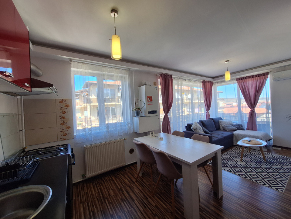 Apartament cu 3 camere, 59 mp, 2 balcoane, zona Florilor