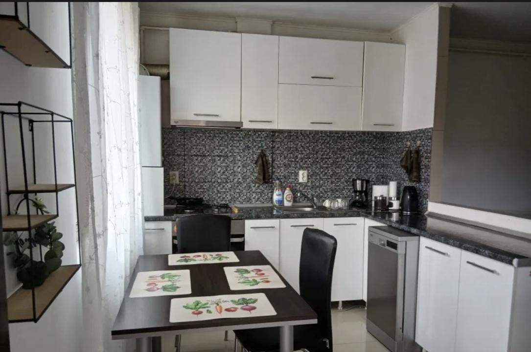 Apartment cu 2 camere,52 mp utili , parcare inclusa, etaj intermediar 