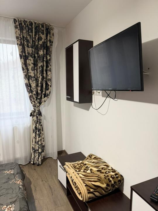Aparatment cu 2 camere și parcare , zona Stejarului 