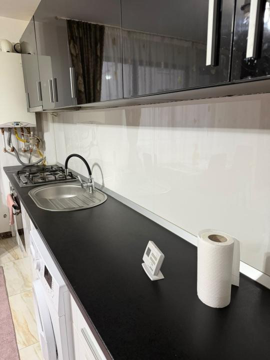 Aparatment cu 2 camere și parcare , zona Stejarului 
