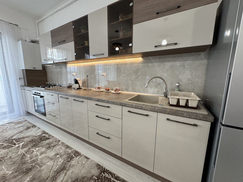 De Inchiriat!Apartament Ultramodern, 2 camere, Complet Utilat, Eroilor