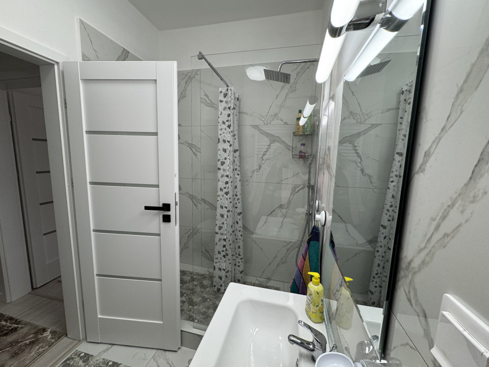 De Inchiriat!Apartament Ultramodern, 2 camere, Complet Utilat, Eroilor