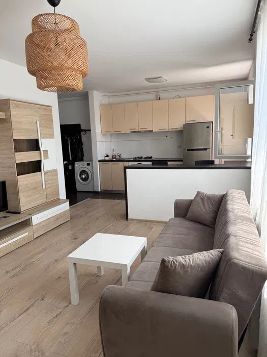 Apartament cu 2 camere, 50 mp, balcon, zona Stadionului 
