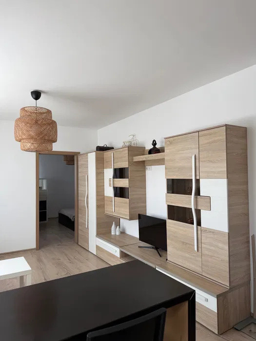 Apartament cu 2 camere, 50 mp, balcon, zona Stadionului 