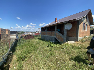 Casa de vanzare , Deal Apahida , 300 mp teren 