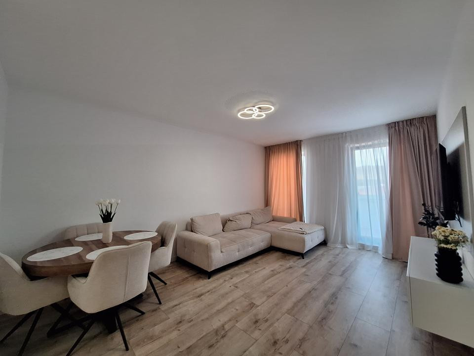Apartament cu 3 camere, 2 bai, 65 mp, zona Eroilor 