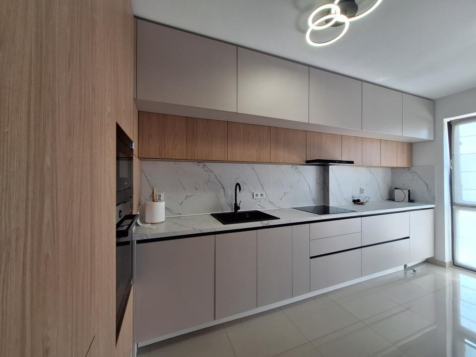 Apartament cu 3 camere, 2 bai, 65 mp, zona Eroilor 