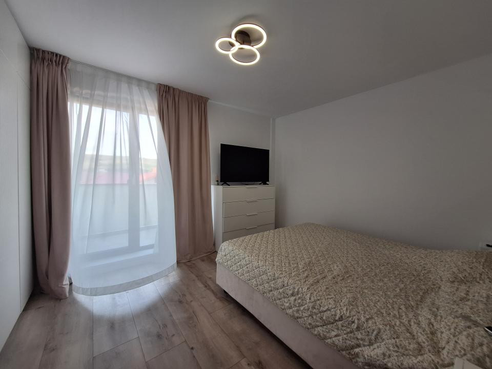 Apartament cu 3 camere, 2 bai, 65 mp, zona Eroilor 