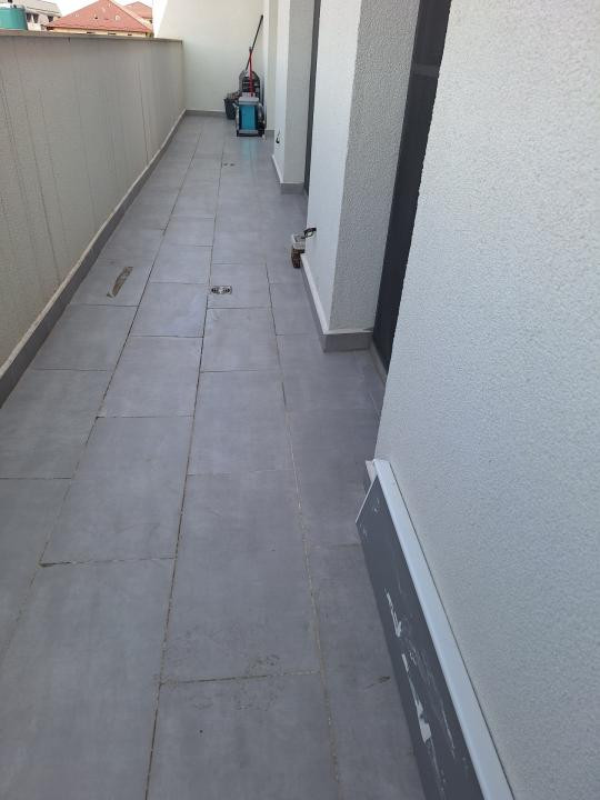 Apartament cu 3 camere, 2 bai, 65 mp, zona Eroilor 