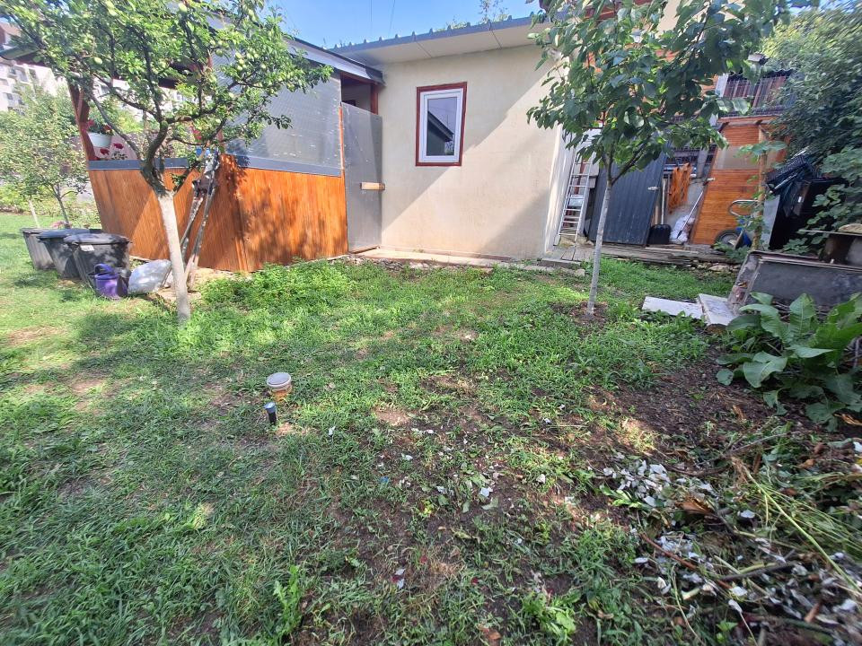 Teren intravilan de 437 mp, zona Razoare