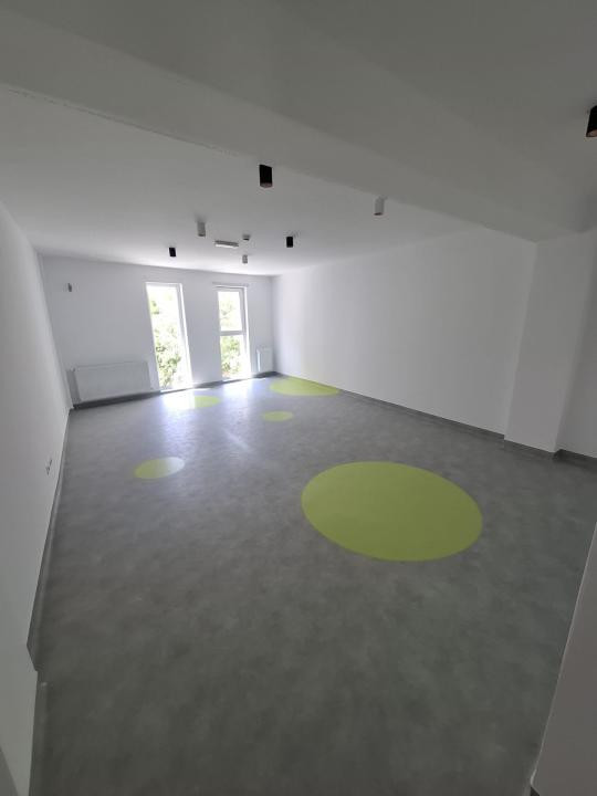 Clădire premium 600 mp, ideal gradinita sau activități mixte, in Dambul Rotund